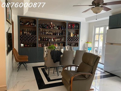 Định cư nước ngoài cần bán gấp nhà phố lê văn lương nhà bè.dt 7x 20,4 lầu 5pn,gara xe.cách 2