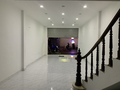 Cho thuê nguyên nhà  mặt phố trương định,  hai bà trưng 3