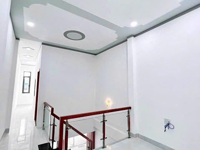 Nhà lầu trung tâm biên hoà, sân oto, đường oto chỉ 3 tỷ 3
