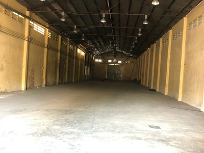 Cho thuê kho phạm thế hiển, dt 860m có pccc 0