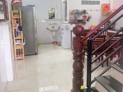 Diện tích khủng linh đông 66m2 4,8 tỷ,3 tầng 4 phòng ngủ 2 toilet,mặt tiền xe hơi vi vu.công năng 3