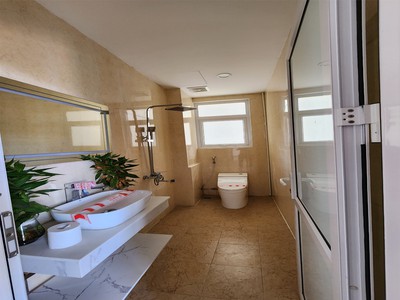 Bán Shophouse Kinh Doanh 197 m2, 3 Tầng, Khu Đô Thị Thành Phố Giao Lưu 4