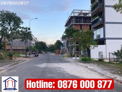 Ngộp bank bán gấp lô đất lê văn lương nhà bè.dt 6 x21.mt đường16m đối diện trường mầm non,cách 4