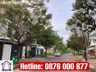 Ngộp bank bán gấp lô đất lê văn lương nhà bè.dt 7x20 giá 5x triệu/ m2.đối diện dãy nhà phố đang bán 1