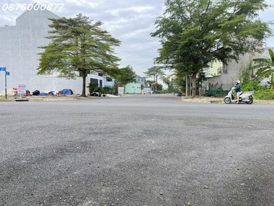 Ngộp bank bán gấp lô đất biệt thự lê văn lương nhà bè.dt 10 x25,mt đường 20m,cách sc.vivocity q7 3km 1