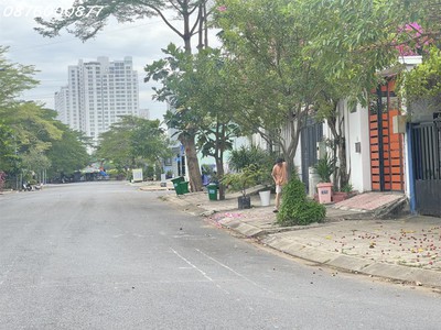 Cho thuê nhà nguyên căn lê văn lương nhà bè.căn góc 2mt đường 20m,vừa ở vừa kinh doanh,cách 2