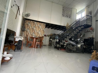 Cho thuê nhà nguyên căn lê văn lương nhà bè.căn góc 2mt đường 20m,vừa ở vừa kinh doanh,cách 3