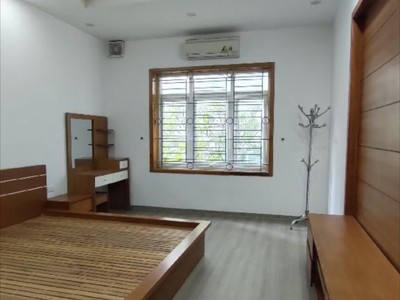 Cực hiếm nhà quang trung vỉa hè  56m2, 4 tầng mặt tiền 4m chỉ nhỉnh 8 tỷ. gọi ngay công nhà tuyển 2