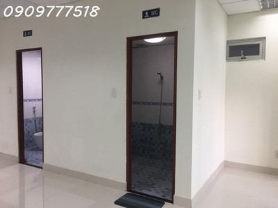 Chính chủ cho thuê văn phòng tại toà nhà the everrich có vị trí thuận lợi ngay góc đường 3/2 và lê 4