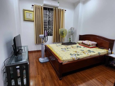 Bán nhà phố phương mai, đống đa: 40m2, mặt tiền 4m, 4 ngủ, ngõ thông, ô tô vào nhà, 7.999 tỷ. 2