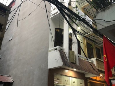 Tìm khách thuê toàn bộ nhà phố 8/3, quận hai bà trưng 1