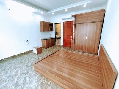 Ngõ thông, sầm uất, sát trường giải phóng 31m2 giá 2,9 tỷ gần chợ 2