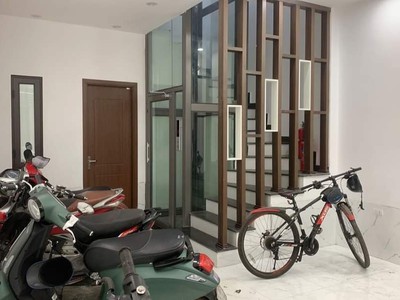 Ngõ thông, sầm uất, sát trường giải phóng 31m2 giá 2,9 tỷ gần chợ 0