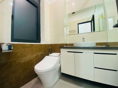 Cho thuê căn hộ giá siêu tốt chỉ 8tr bao hết dịch vụ tại Vinhomes Imperia 3