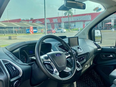 Bán Xe Ford Tourneo Titanium 2019, nhập chính hãng 3