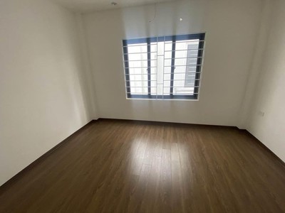 Nhà đẹp đón tết - di trạch, văn minh. nhỉnh 3 tỷ - 40m sẵn nhà 4 tầng, 4 ngủ, cầu thang ở giữa. lh 3