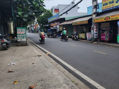 Biệt thự 450m2- mt  nguyễn hữu cầu - hocmon - chính chủ 1