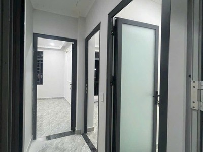Rẻ, cực rẻ, siêu rẻ, nhà lầu, sân oto p. tân phong 2 tỷ hơn 2