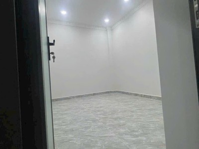 Rẻ, cực rẻ, siêu rẻ, nhà lầu, sân oto p. tân phong 2 tỷ hơn 3