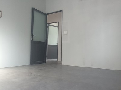 Cho thuê nhà nguyên căn khu khang điền, quận 9, trống suốt, tiện ở và làm văn phòng, giá hạt dẻ 11 3