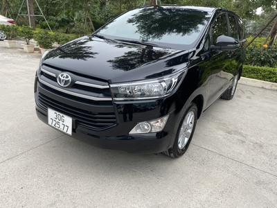 Cty gia đình cần bán xe Toyota Innova màu đen đời 2020 0