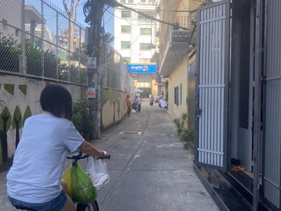 Bán nhà vị trí đẹp nguyễn trãi quận 5, gần mặt tiền, hẻm thông tứ phía, đẹp ở ngay. 6.99tỷ 1