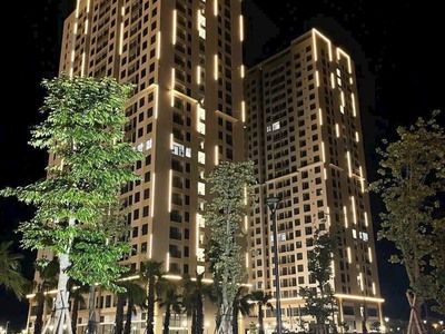 Văn phòng bđs vạn đạt land - chuyên mua bán cho thuê căn hộ fpt plaza đà nẵng. 2
