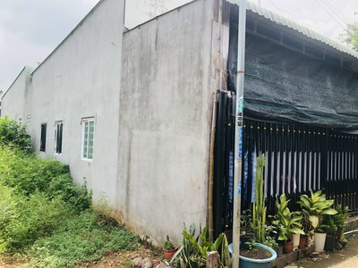 Chủ cần bán gấp nhà thị trấn đất đỏ - brvt ‍‍‍khu dân cư yên tỉnh, an ninh tốt 0