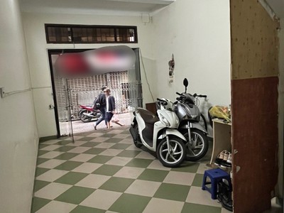 Cho thuê MBKD tầng 1 đầu ngõ 121 Lê Thanh Nghị, quanh khu vực 3 trường đại học lớn 0