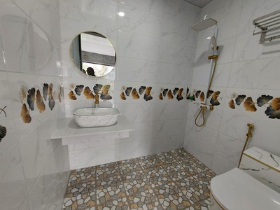 Cho thuê nhà âu cơ, 30m2, 2 t, đủ đồ, gần ô tô, 8tr. 3