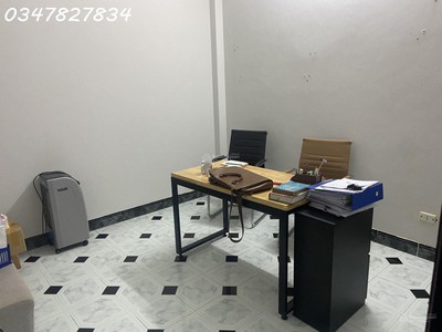 Chính chủ cho thuê nhà phố trung kính 54 m2 3 tầng 1 tum. 4