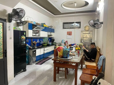 Nhà ngay tuyến 2 lê hồng phong chỉ hơn 4 tỷ cần gấp trong tháng này 0