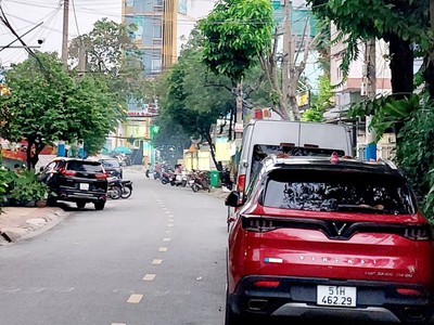 Cần bán  - vị trí đẹp phước bình q9 -tđ - đối diện trường học - kinh doanh đa nghành - nhỉnh 9 tỷ. 2