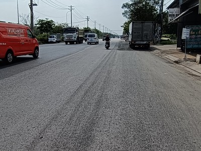 Cho thuê kho mặt tiền đường nguyễn cửu phú 300m2 1