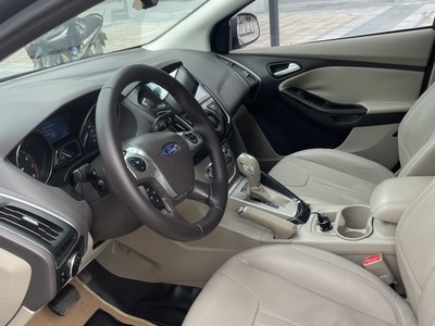 Focus 2014 2.0 premium bản full kịch nên quá nhiều option 7
