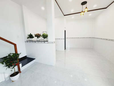 Bán nhà mặt tiền căn góc hương lộ ngọc hiệp 2