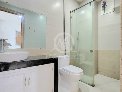 Chuyển công tác pass nhanh phòng cao cấp full nội thất, có ban công ở 55 hiệp nhất, p4, tân bình 4