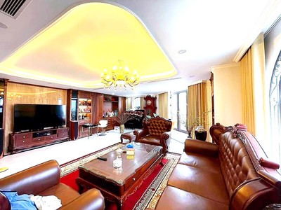 Chính chủ bán gấp nhà mặt hồ tây, giá đầu tư, chỉ cần khách thích, 200 tỷ 1