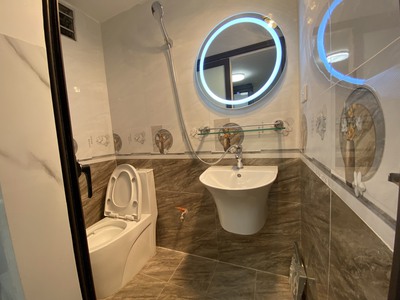 Chỉ 1,25 tỷ có ngay căn hộ tập thể tầng 2 32m2, thiết kế long lanh 5 sao ngay gần phố, ô tô đỗ cổng, 0