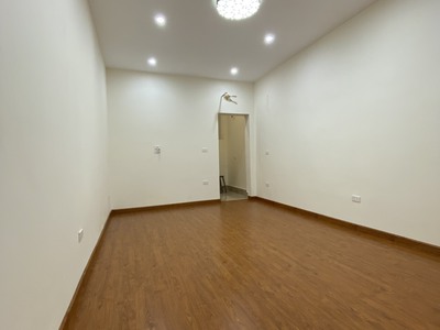 Chỉ 1,25 tỷ có ngay căn hộ tập thể tầng 2 32m2, thiết kế long lanh 5 sao ngay gần phố, ô tô đỗ cổng, 2