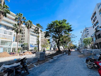 Bán shophouse the panorama phú mỹ hưng, mặt tiền đường tôn dật tiên, có sẵn hợp đồng cho thuê, sổ 4