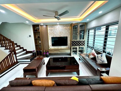 Siêu phẩm mặt đường đôi kinh doanh kđt văn phú nhỉnh 13 tỷ. gọi ngay công nhà tuyển hà đông 0
