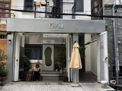 Mình cần sang mặt tiền địa chỉ: 176 đường số 7 . kdc trung sơn him lam đối diện chcc sài gòn mia 3