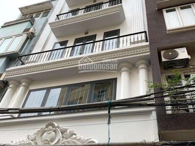 Cho thuê nhà đẹp 26C ngõ 40 phố Trung Kính, Dt 70m2 x 5 tầng, mặt tiền 5m đường rộng 3
