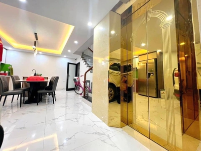 Ngộp ngân hàng, giảm 1.2 tỷ bán gấp nhà mặt phố 6 tầng thang máy, vỉa hè oto tránh, kinh doanh chỉ 1