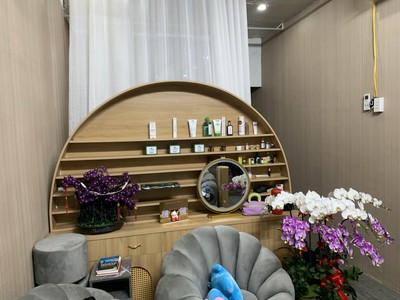 Quận bình tân , hot hot, sang rẻ spa mới đẹp, đối diên kcn pouyen , gần chợ rất đông công 0