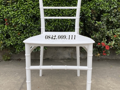 Ghế chiavari nhựa đúc nguyên khối 0