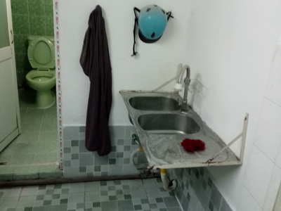 Cho thuê nhà nguyên căn, hẽm CMT8, P.13, Q.10, có máy lạnh  Chính Chủ 13