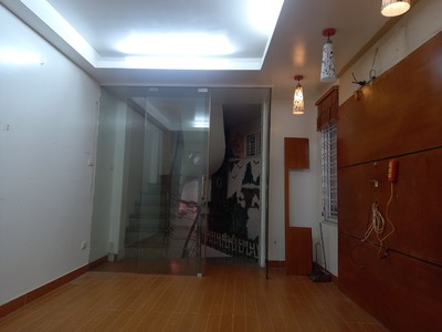 Nhà mặt tiền 20m2 / 140 m2, phố Lê Lợi, Q. Ngô Quyền, HP 1
