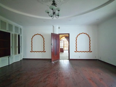 Mặt bằng kinh doanh nhà hang sân vườn trường học thảo điền quận 2 2